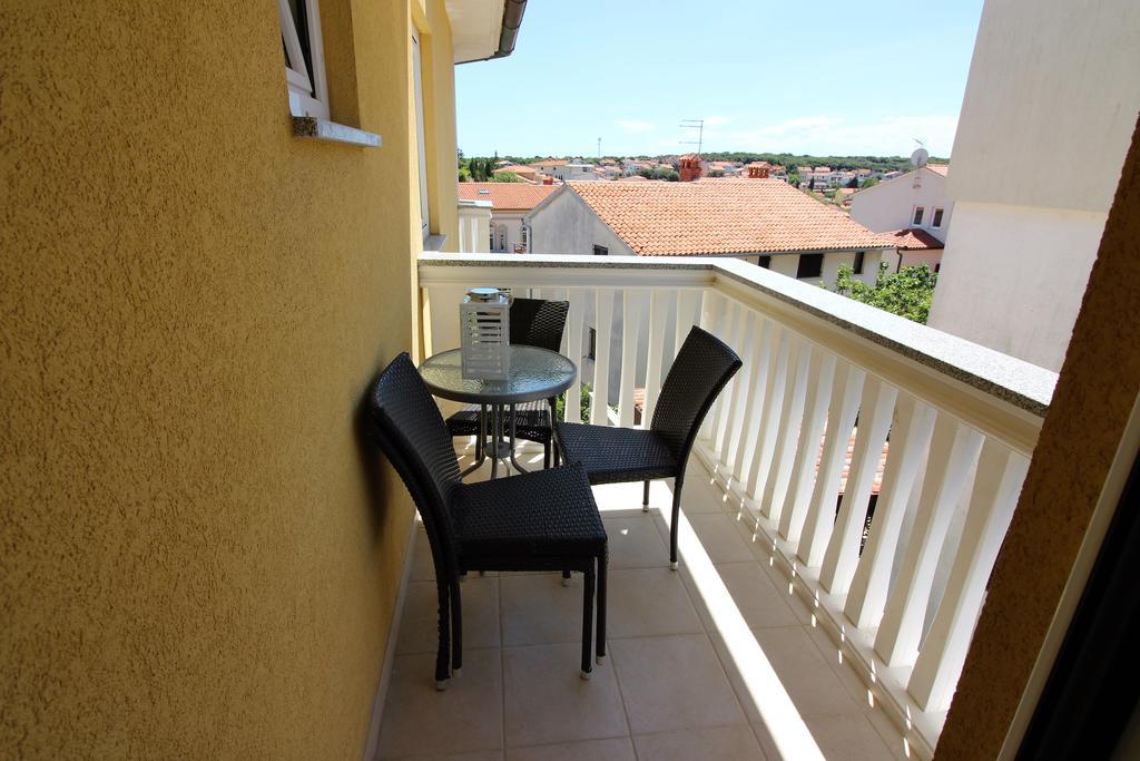 Villa Ambiente Pjescana Uvala Exterior photo