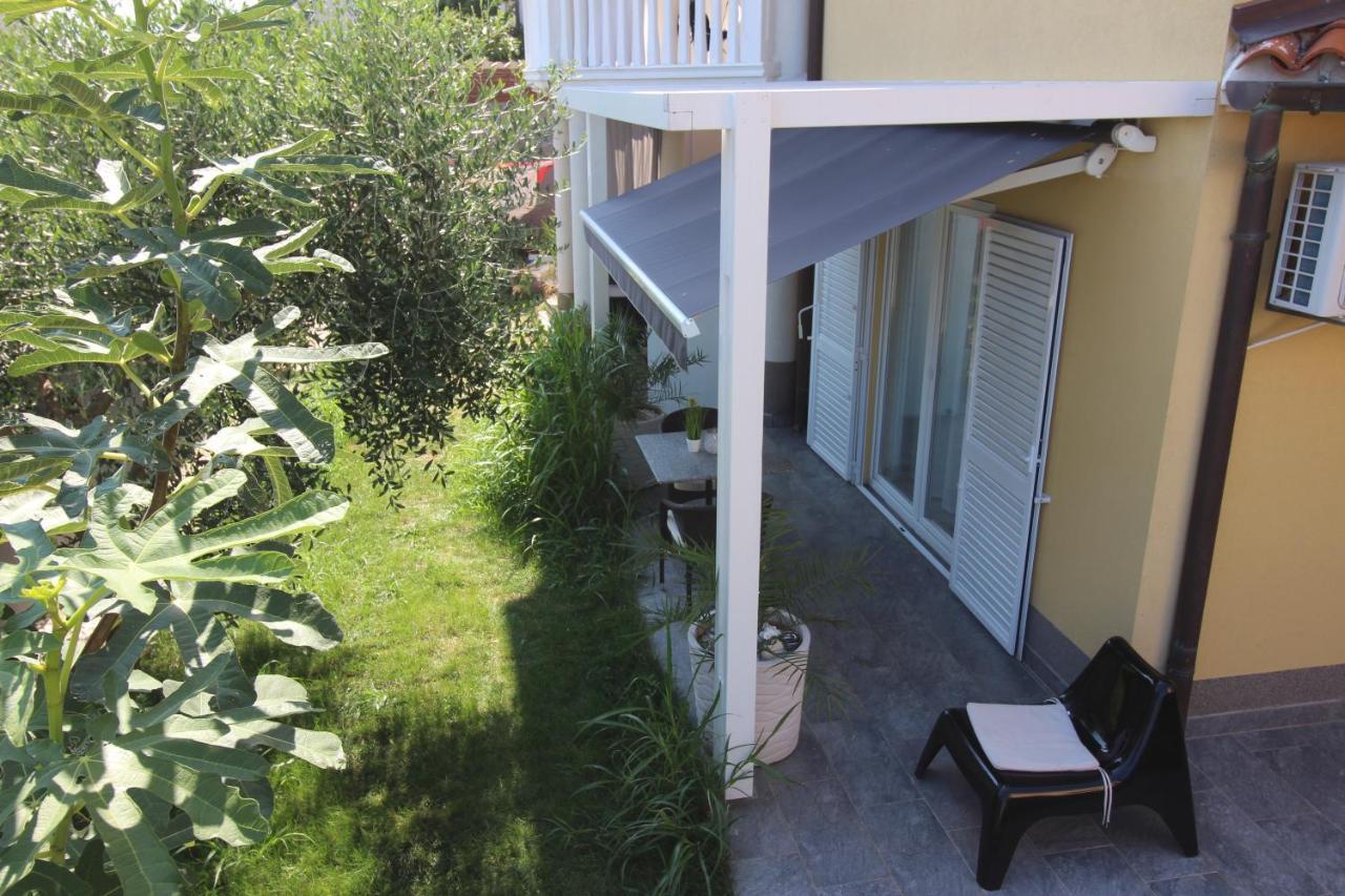 Villa Ambiente Pjescana Uvala Exterior photo