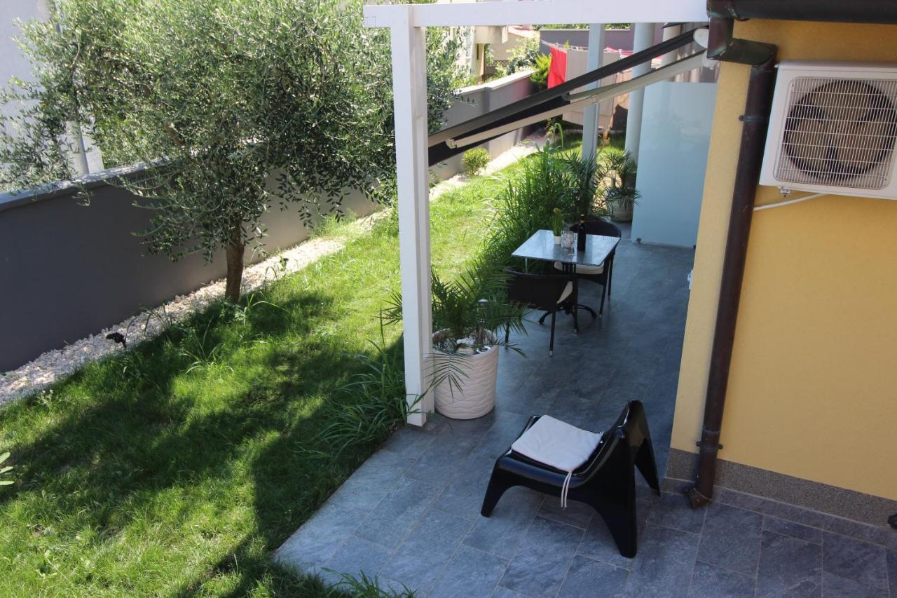 Villa Ambiente Pjescana Uvala Exterior photo